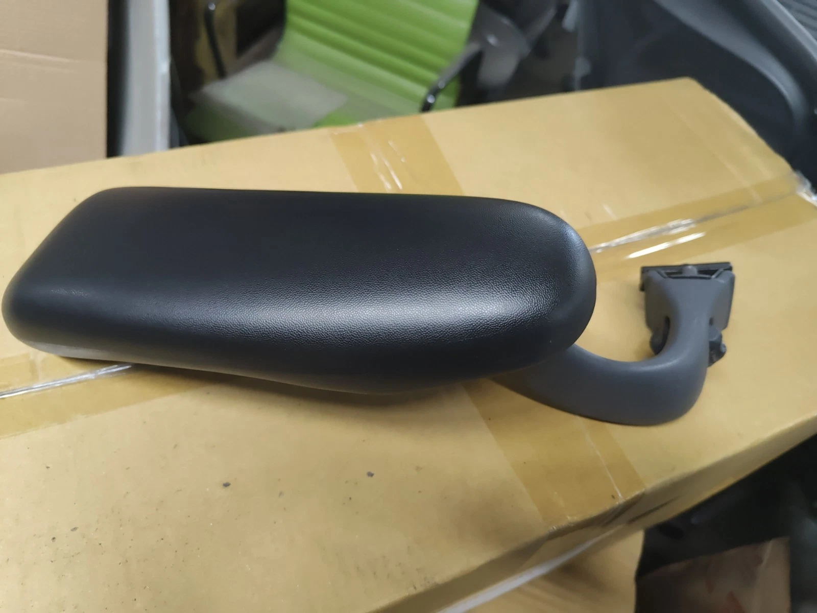 Herman Miller Aeron Classic Chair Arm Fully Adjust